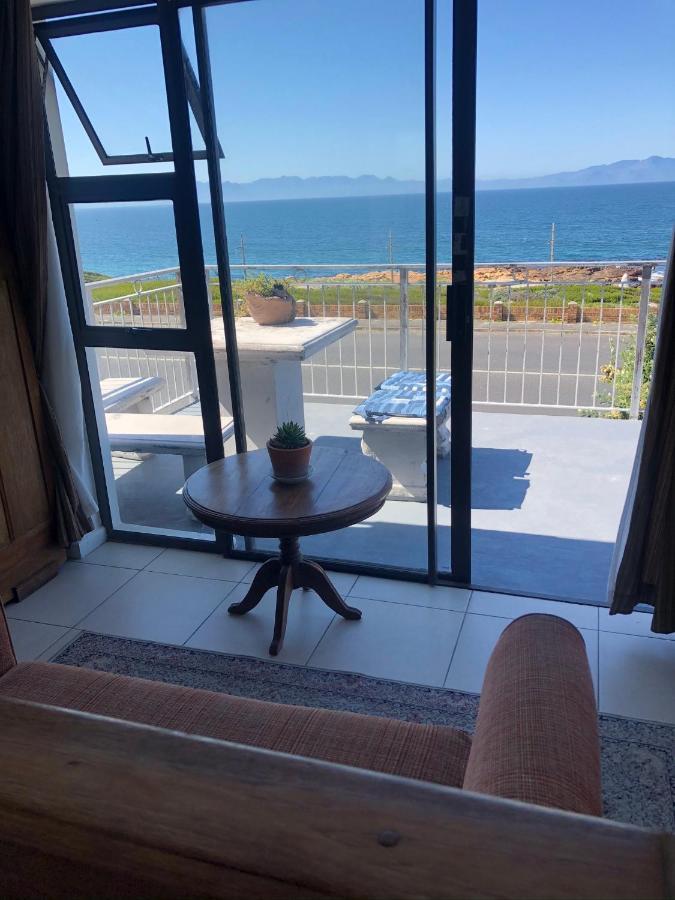 Ollava Guesthouse Simon's Town Eksteriør billede