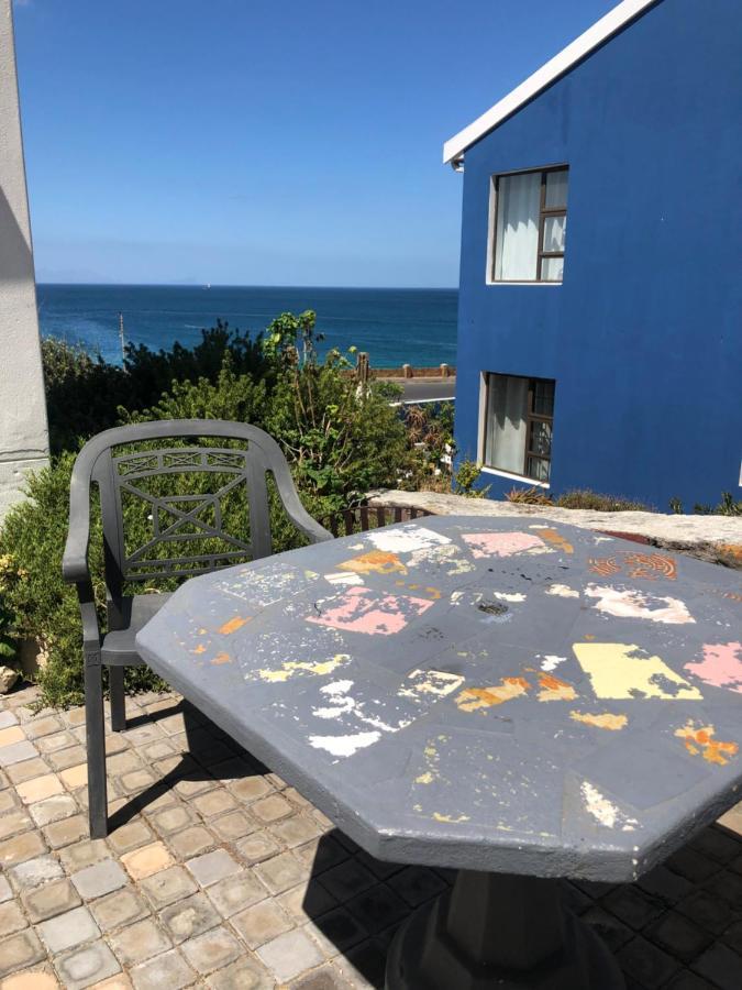Ollava Guesthouse Simon's Town Eksteriør billede